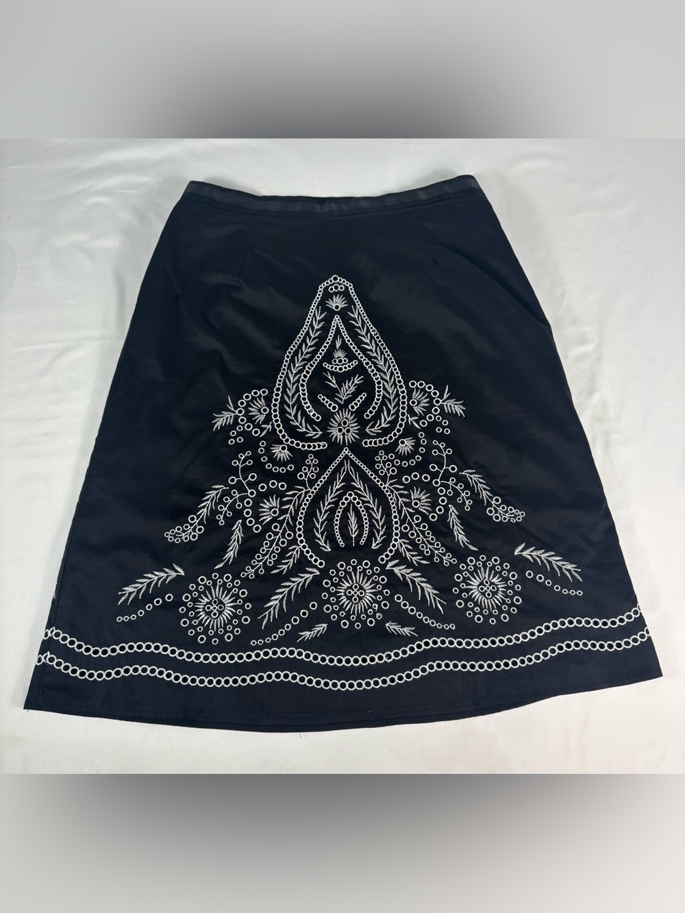 Victor Costa Occasions Black White Embroidered A-Line Skirt Size Small